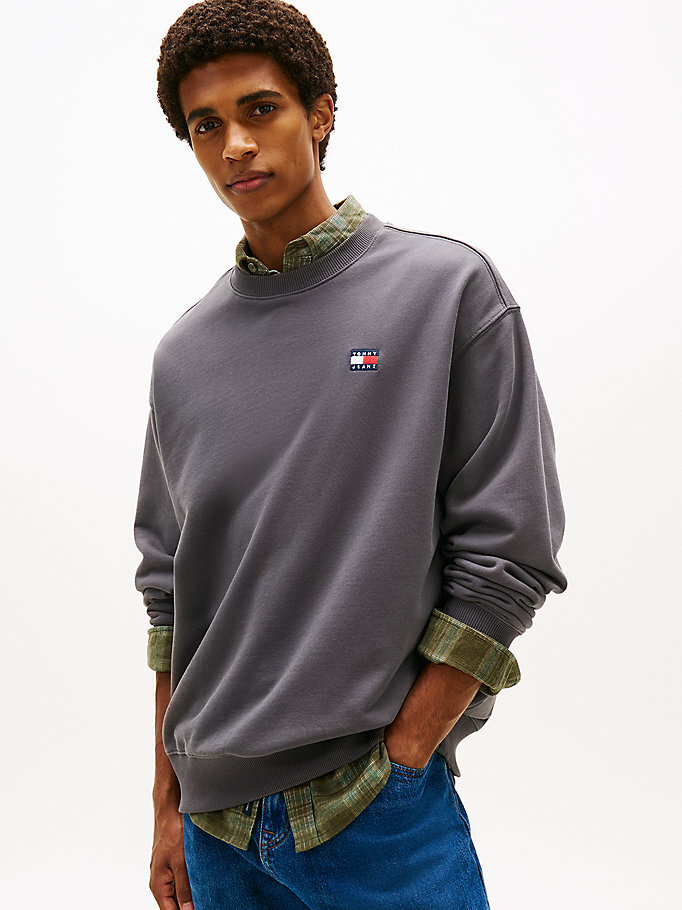 Unisex Tj Rlx Badge Crew Sweatshirt DN0DN00054PT2 | Tommy Hilfiger Unisex Tj Rlx Badge Crew Sweatshirt DN0DN00054PT2 | Tommy Hilfiger