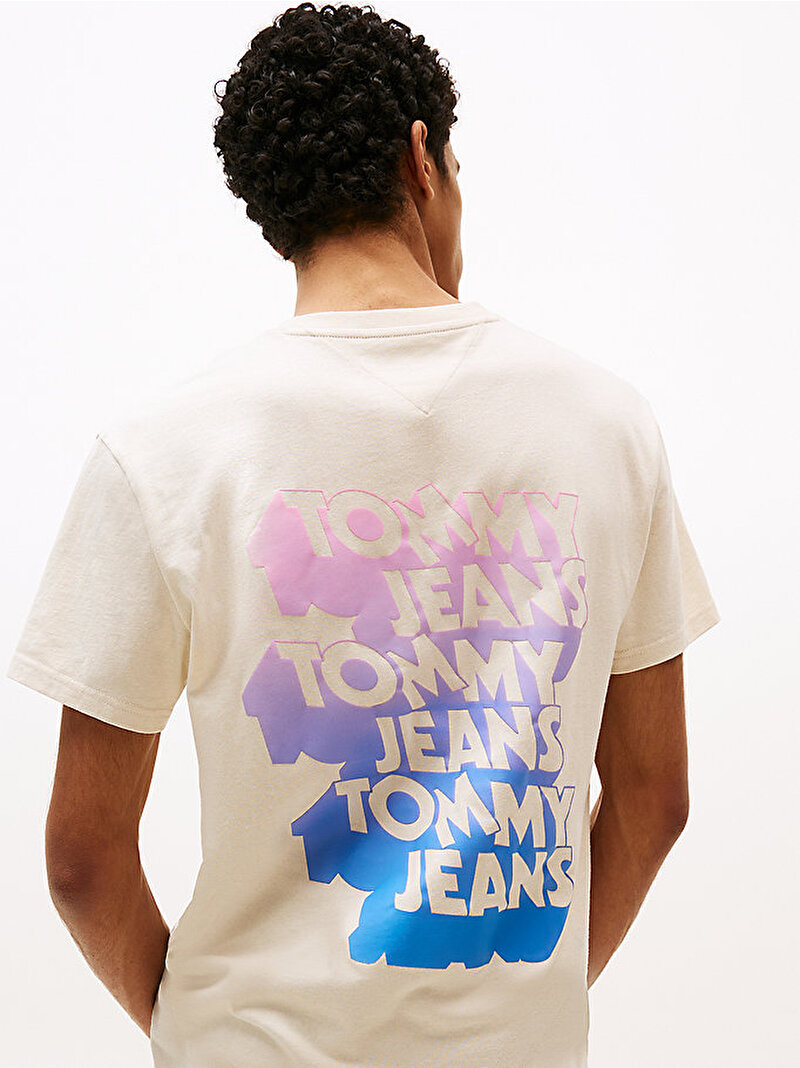 Erkek TJM Regular Stack Backprint T-shirt Bej  DM0DM21589ACH