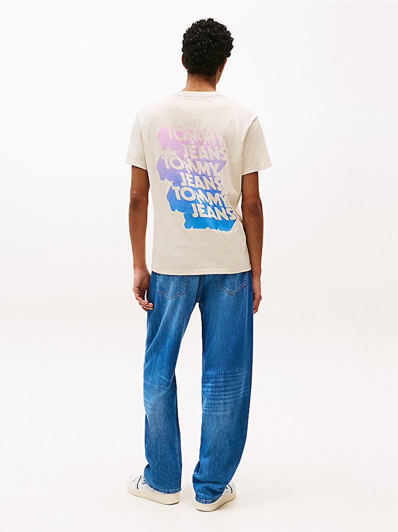 Erkek TJM Regular Stack Backprint T-shirt Bej  DM0DM21589ACH