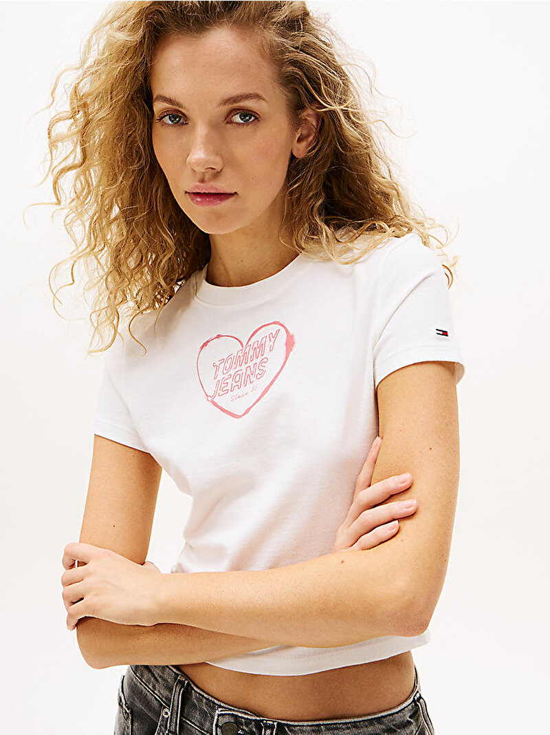 Kadın TJW Slim Heart T-shirt Ekru DW0DW21390YBL