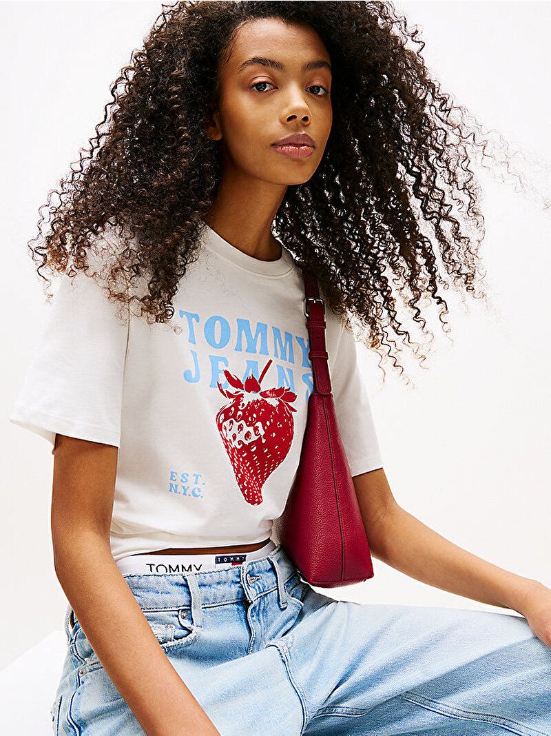 Kadın TJW Regular Strawberry T-shirt Ekru DW0DW22113YBL
