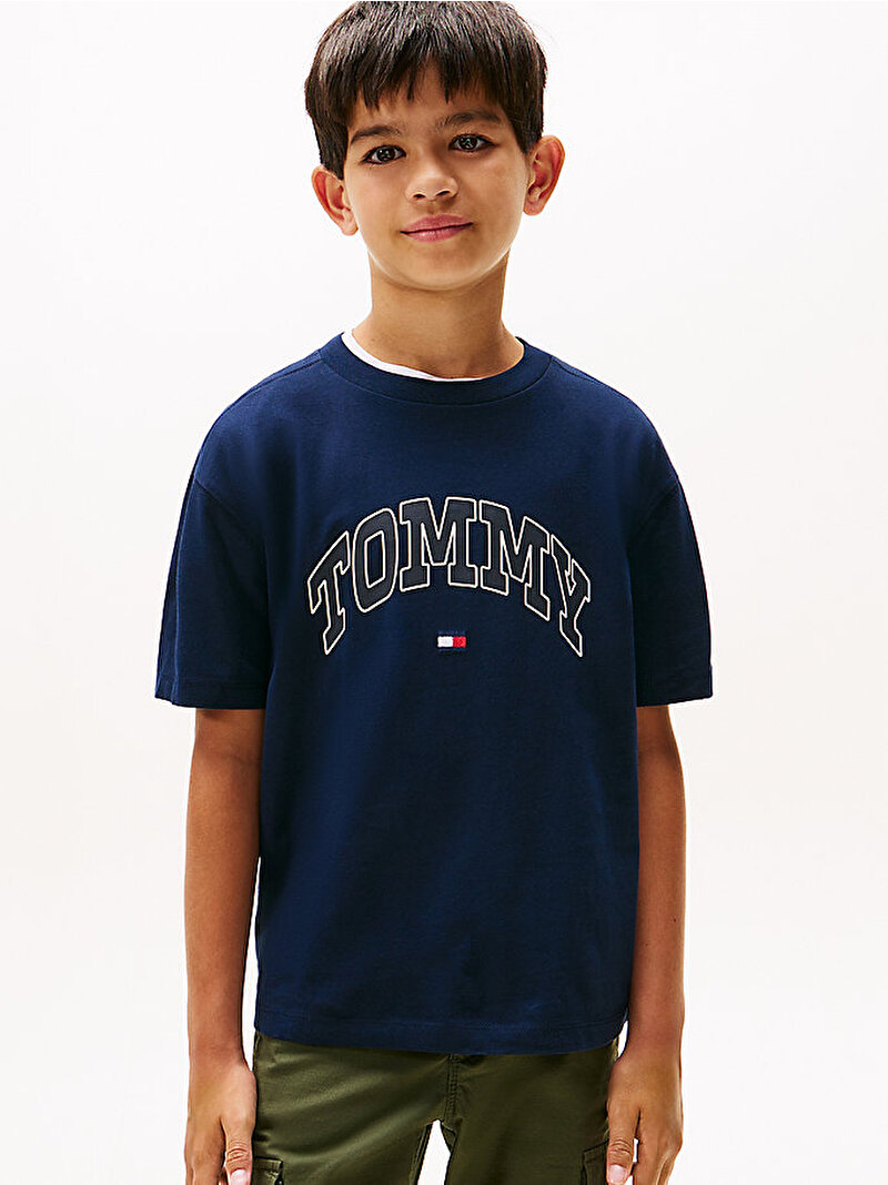 Erkek Çocuk Varsity Raised Print T-shirt Lacivert KB0KB09939C1G