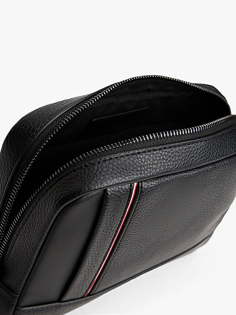 Erkek TH Central Pouch Cüzdan Siyah AM0AM13790BDS