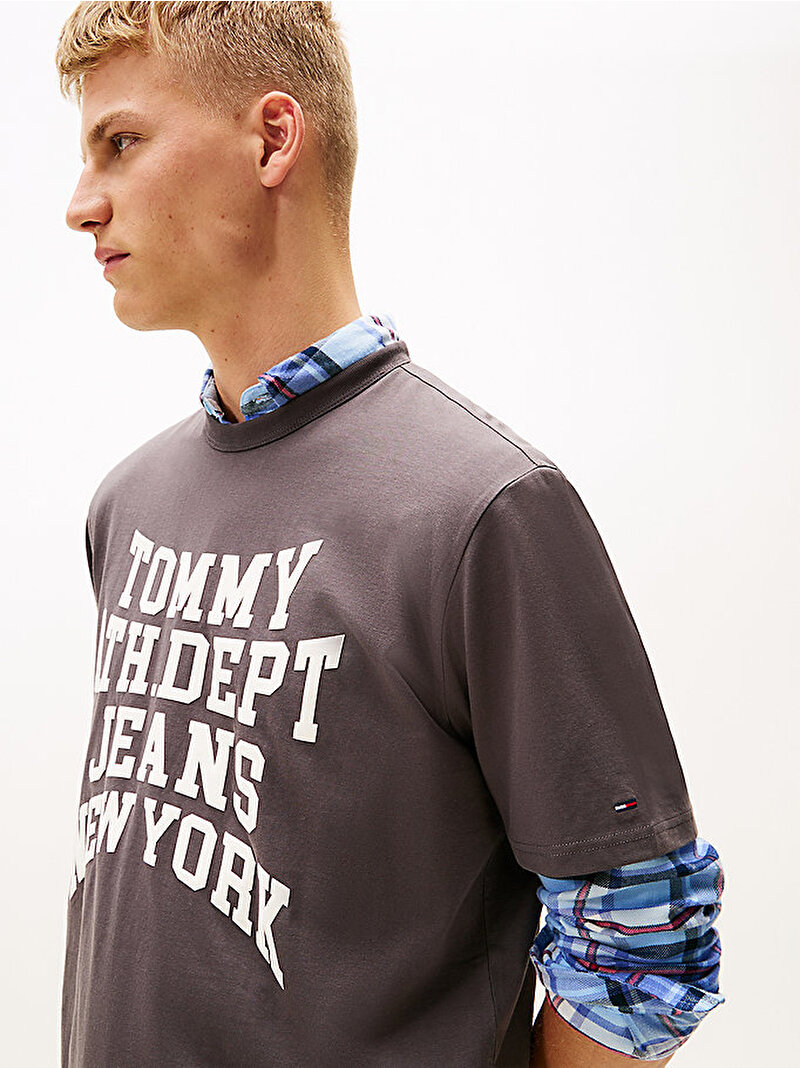Erkek TJM 90s Varsity T-shirt Gri DM0DM21988PT2