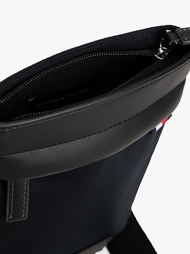 Erkek TH Nylon Mini Çapraz Çanta Siyah AM0AM13620BDS