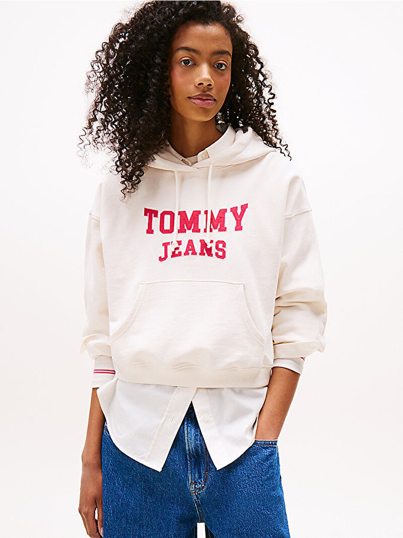 Kadın TJW Boxy Crop Varsity Sweatshirt Beyaz  DW0DW21598YBH