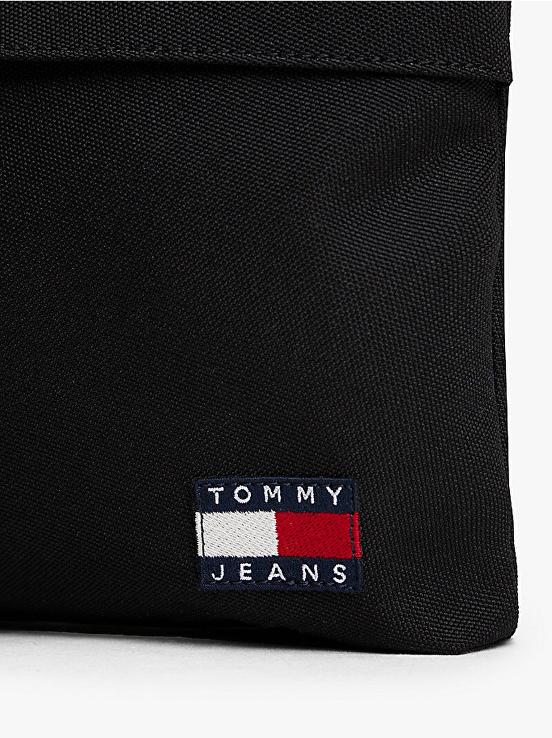 Erkek TJM Essential Daily Çapraz Çanta Siyah AM0AM13694BDS