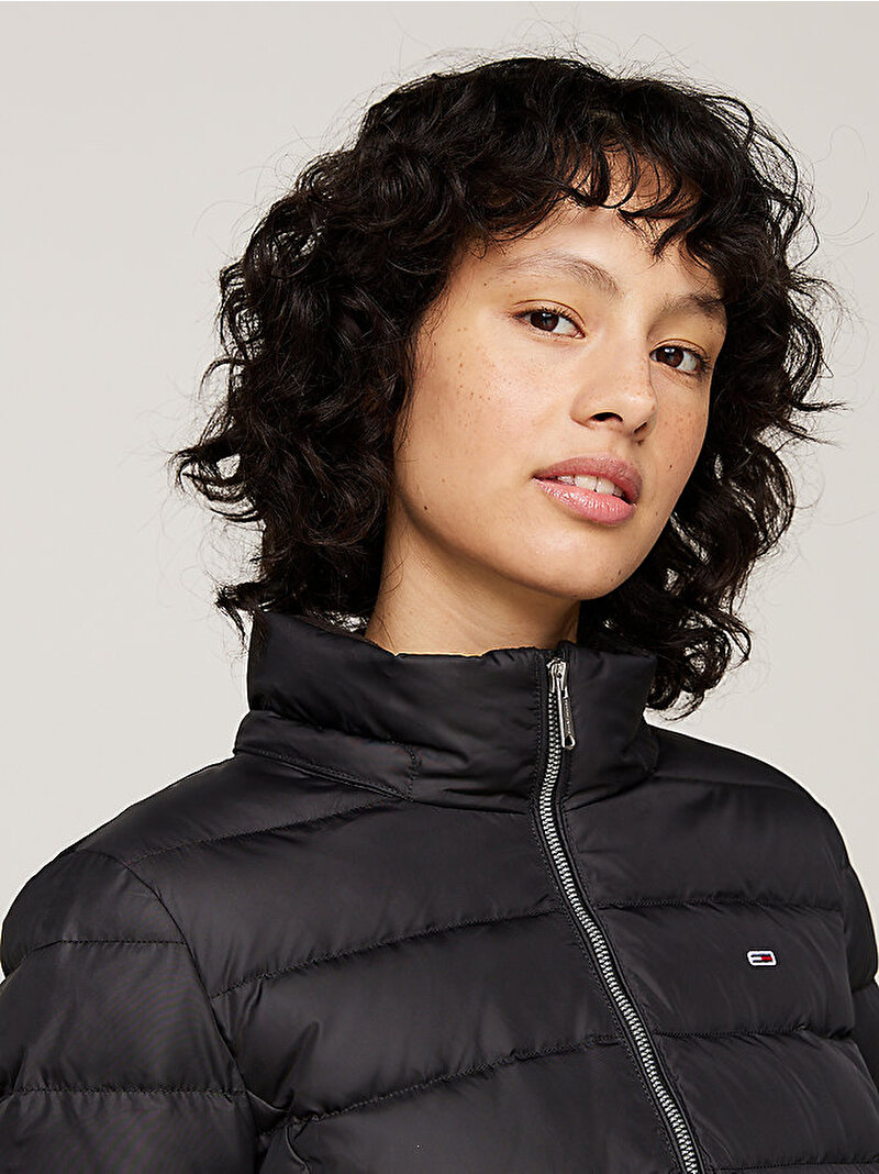 Kadın TJW Essential Hooded Puffer Mont Siyah DW0DW18864BDS