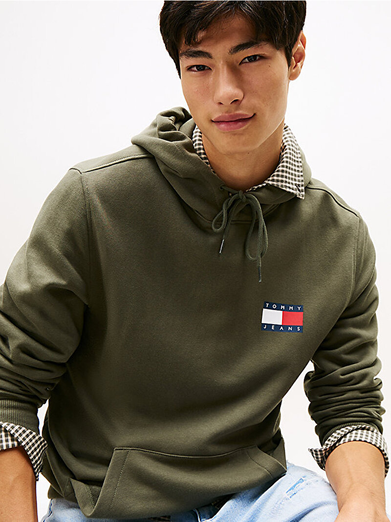 Erkek TJM Regular Essential Sweatshirt Yeşil DM0DM20738MRH