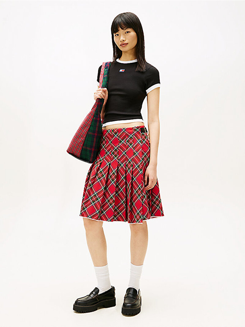 Kadın TJW Slim Badge T-shirt Siyah DW0DW22575BDS