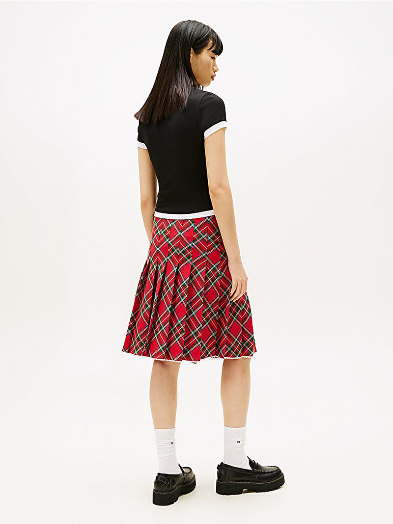 Kadın TJW Slim Badge T-shirt Siyah DW0DW22575BDS