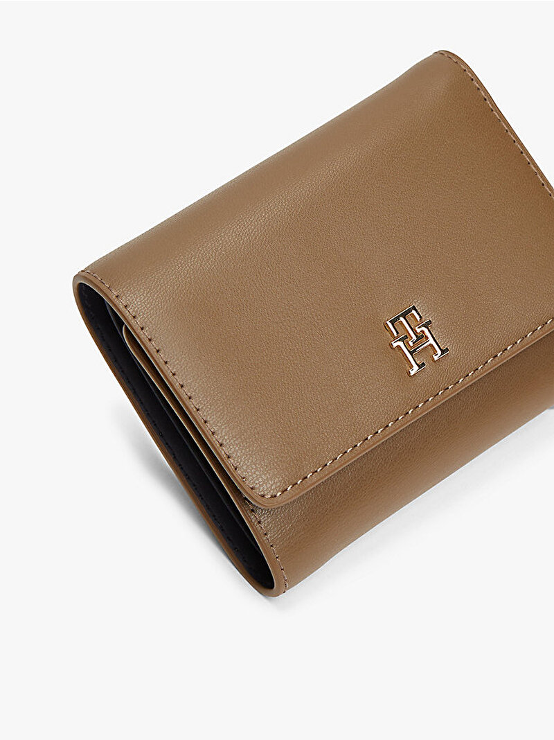Kadın TH Icon Trifold Cüzdan Kahverengi AW0AW18129R07