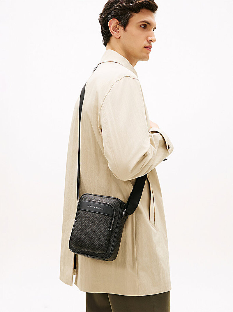 Erkek TH Flag Monogram Çapraz Çanta Siyah AM0AM14138BDS