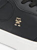 Kadın Essential Chic Court Sneaker
