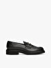 Kadın Crest Squarish Toe Loafer
