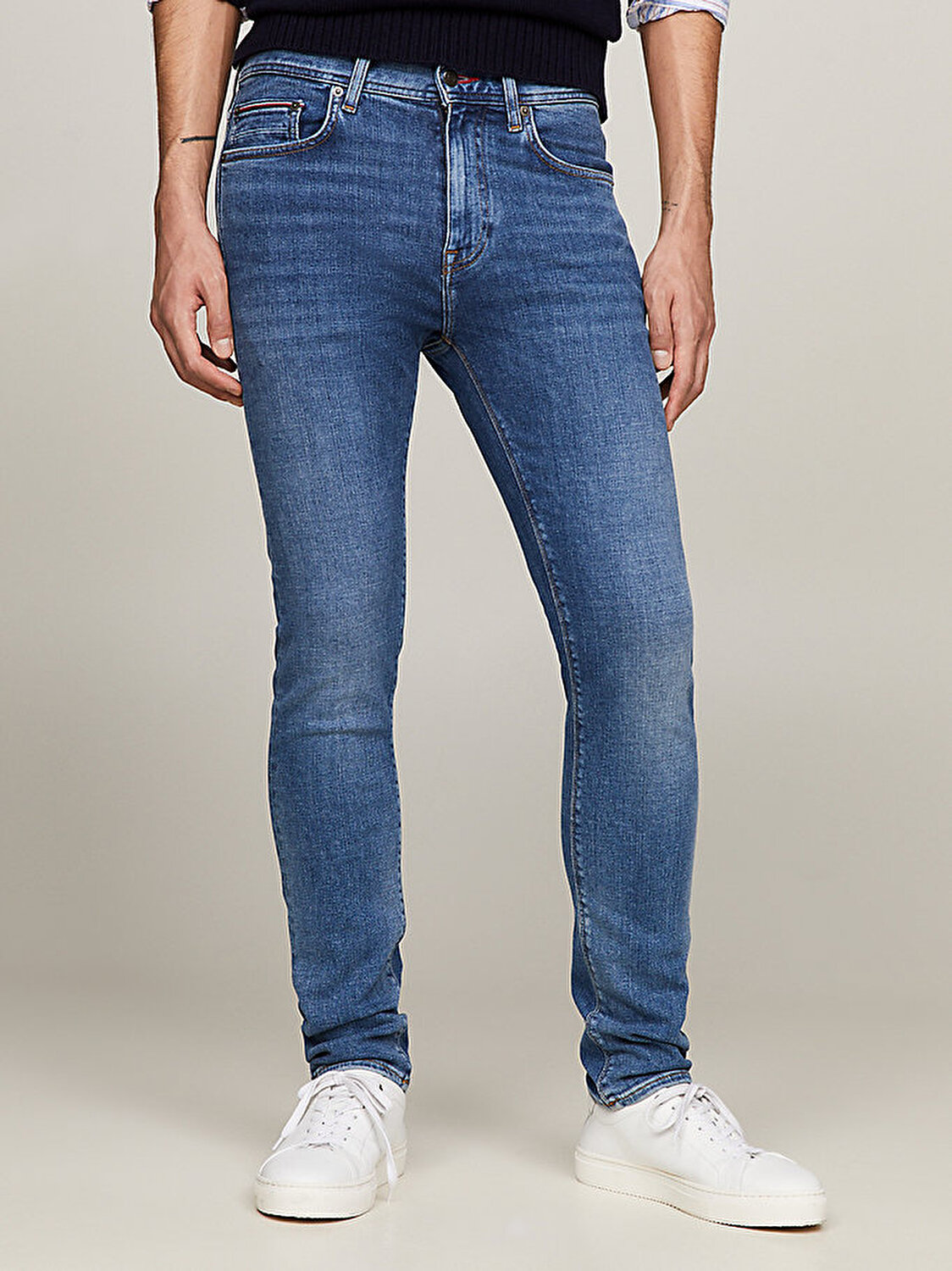 Hilfiger denim tommy jeans store