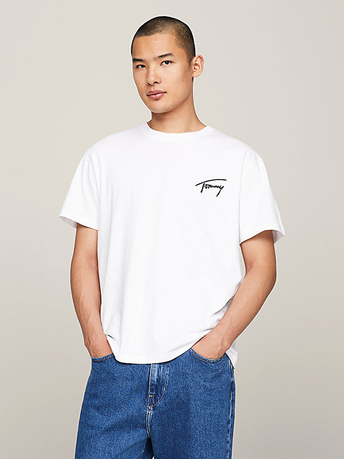 Erkek Tjm Reg Signature T Shirt DM0DM17994YBR Tommy Hilfiger