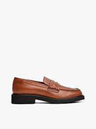 Kadın Crest Squarish Toe Loafer
