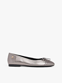Kadın Metallic Toe-Cap Babet
